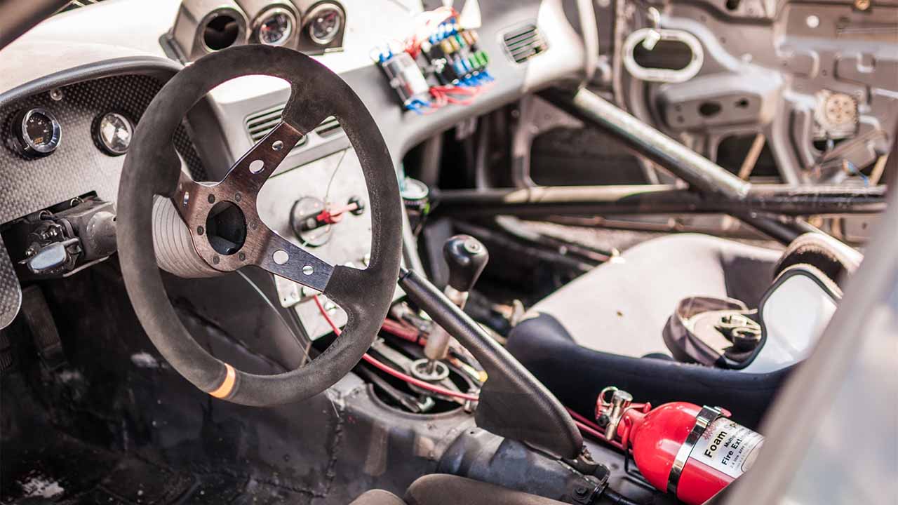 9 modificaciones ilegales de autos en California que podrían costarte en 2026