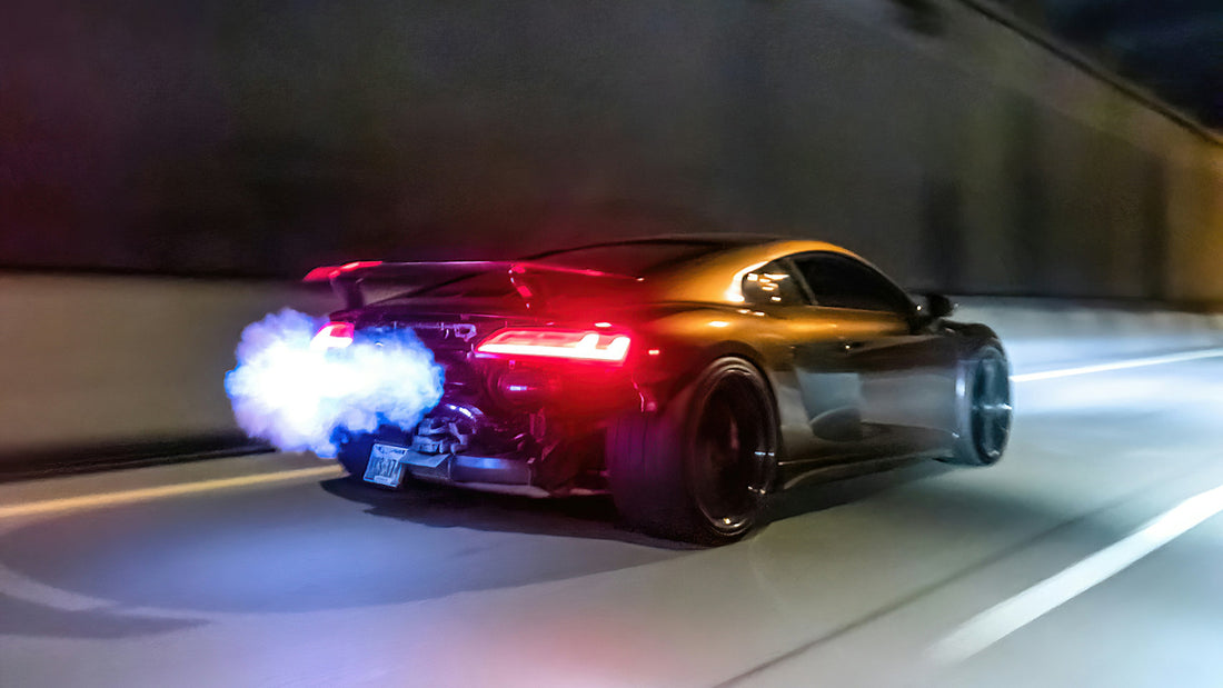 straight piped audi r8 in a tunnel